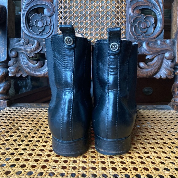 Women’s Frye Black Chelsea Boots - Picture 4 of 14